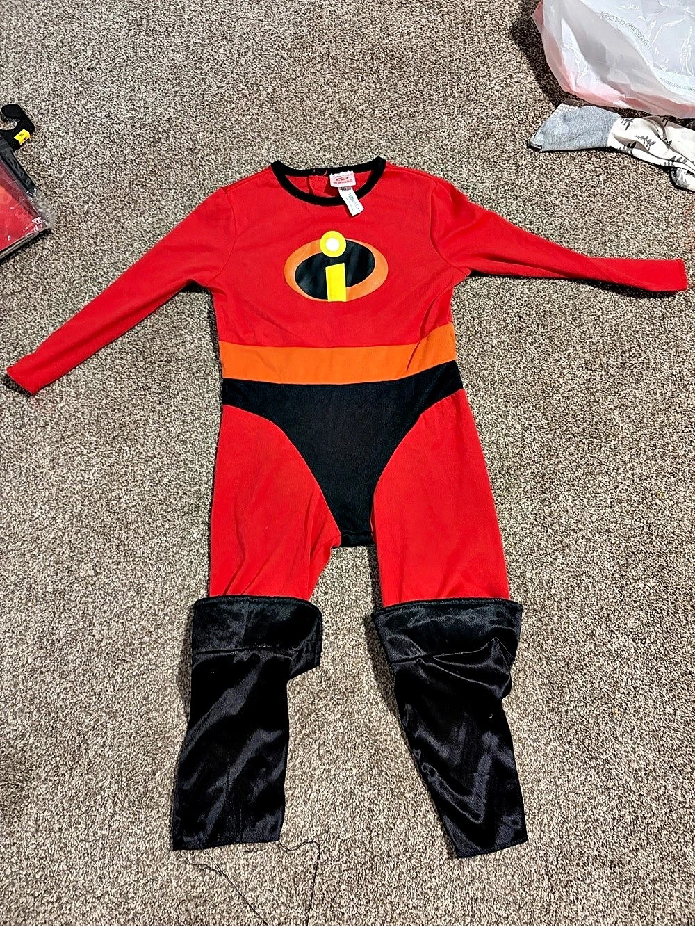 Disney Pixar The Incredibles Dash costume Boys 2T Superhero Costume Like New